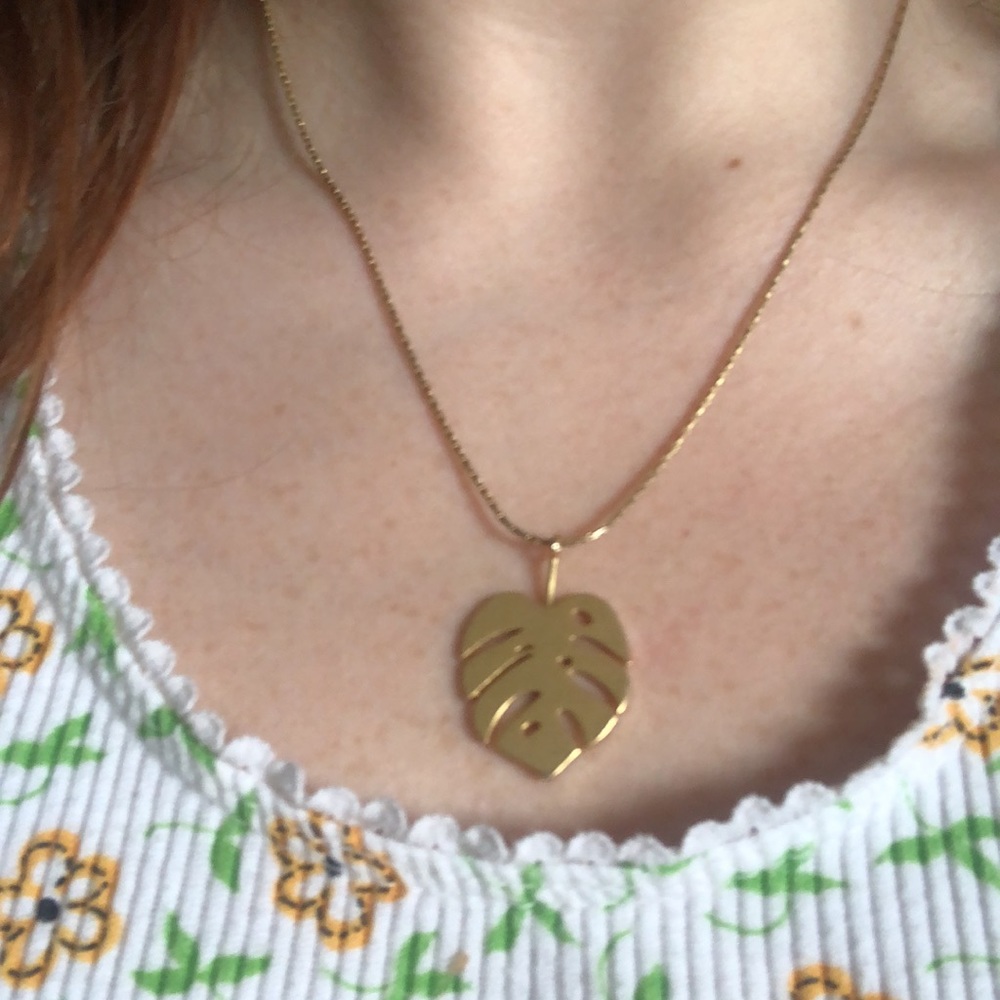 Madewell monstera leaf necklace